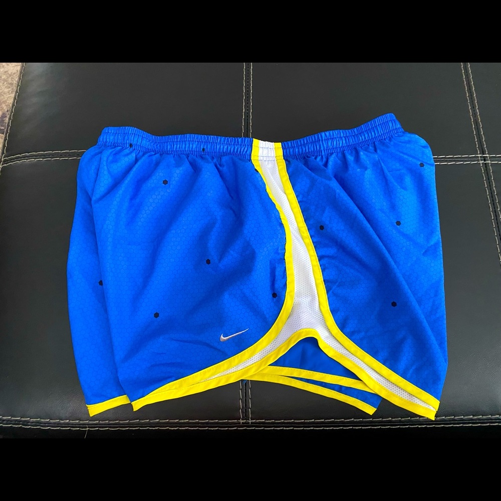 Nike women’s shorts!!